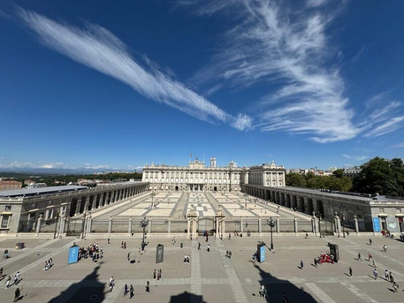 Madrid: Dark Legends and Mysteries Guided Walking Tour - Exploring Madrid’s Dark Side: A Tale of Legends and Legends  