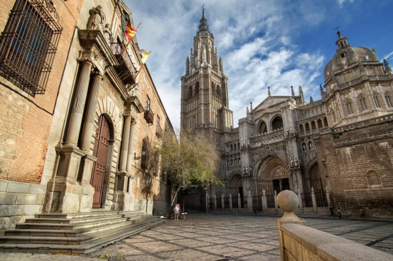 Madrid: Day Trip to Toledo With Walking Tour & Small Group - Visit the Picturesque Monastery of San Juan De Los Reyes