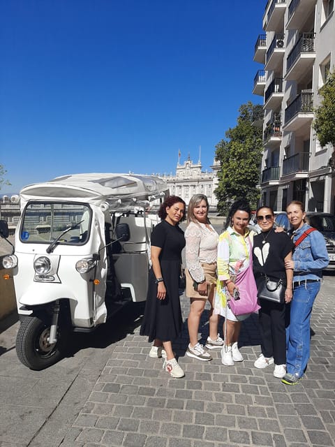 Madrid: Discover Madrid in Tuk-Tuk - Iconic Landmarks of Madrid