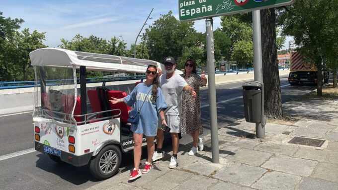 Madrid: Discover the Magic of This City by Tuk Tuk - Frequently Asked Questions