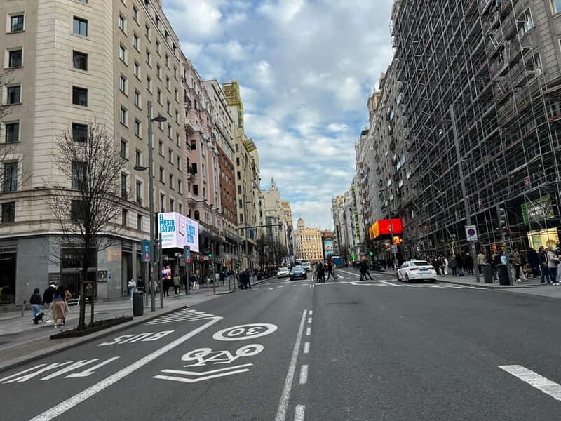 Madrid Downtown: Shopping Tour with Personal Shopper - Key Points