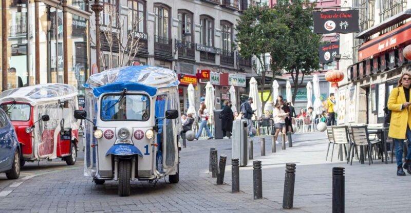 Madrid: Electric Tuk Tuk City Tour With Barrio De Las Letras - Tour Experience