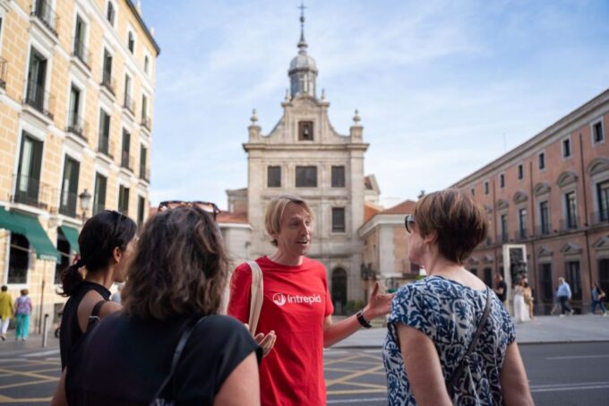 Madrid: Evening Tapas Tour With 5 Delicious Stops & Drinks - A Personalized Small-Group Experience