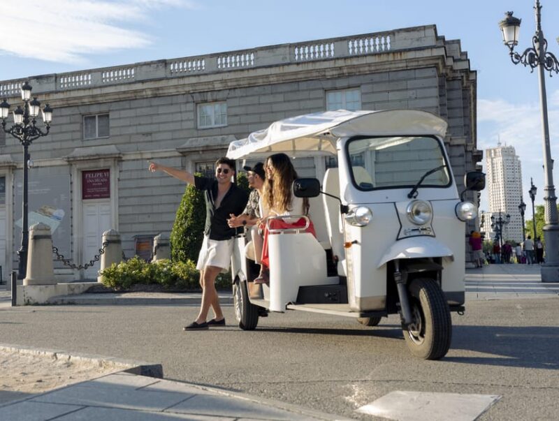 Madrid: Exclusive Panoramic Views in Tuk Tuk - Customer Experience
