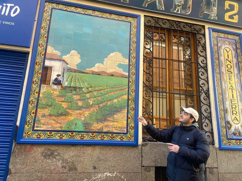 Madrid: Explore Madrids Art District Gallery and Studio Tour - Key Points