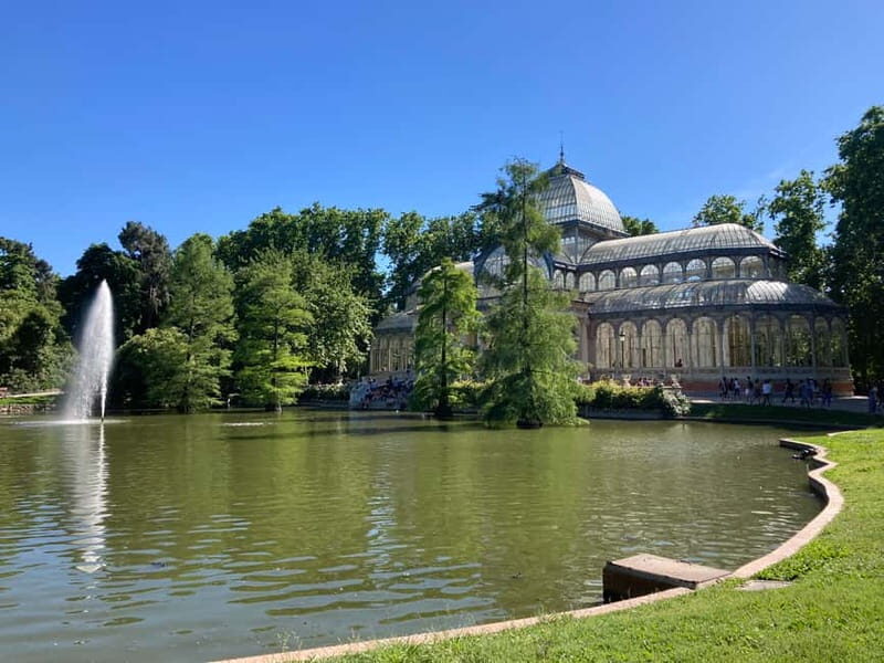 Madrid: Flow Yoga class in Retiro Park - Practical Details: Price, Group Size, and Availability
