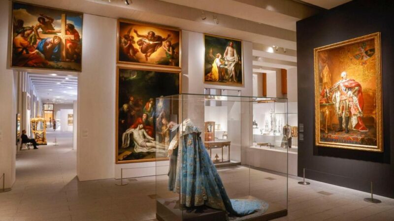 Madrid: Gallery of the Royal Collections and Royal Palace - Itinerary Details