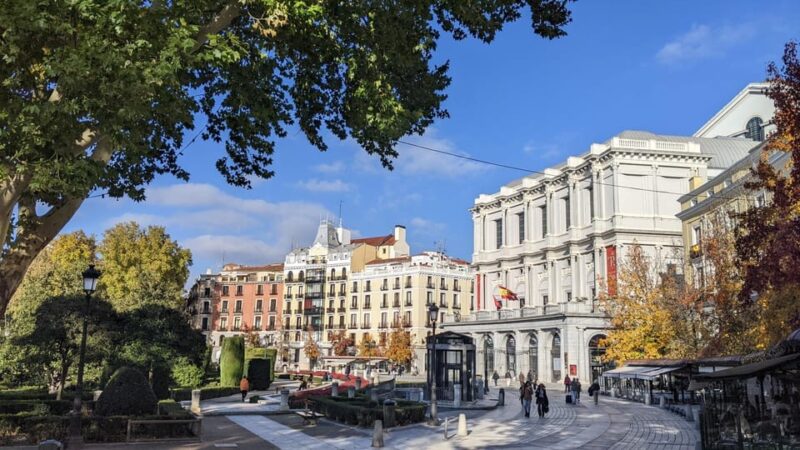 Madrid: Guided Tour in Urban and Historic Centre - Key Points
