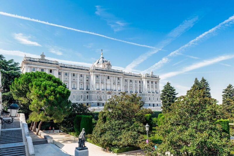 Madrid: Guided Tour of the Royal Palace with Fast Access - A Closer Look at the Experience