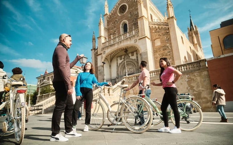 Madrid: Highlights Guided Vintage Bike Tour and Tapas Option - Key Points