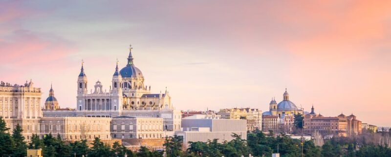 Madrid: History, Bites & Sips – An Intimate Tour Since 2018 - Discovering the Market of San Miguel