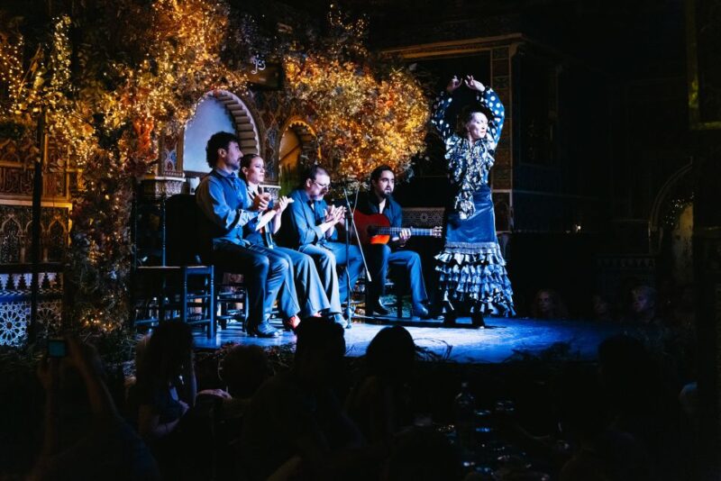 Madrid: Live Flamenco Show With Food and Drinks Options - Key Points