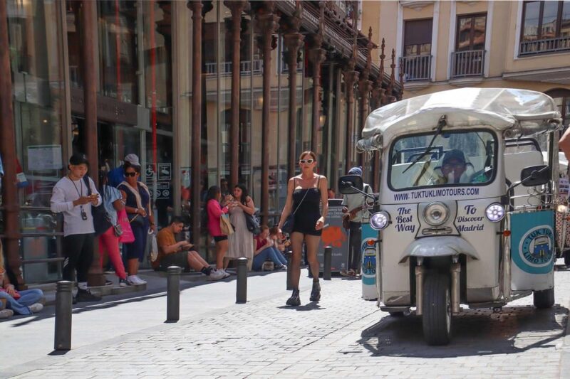 Madrid: Make Your Own 60 Minutes Tuk Tuk Tour - Tour Experience