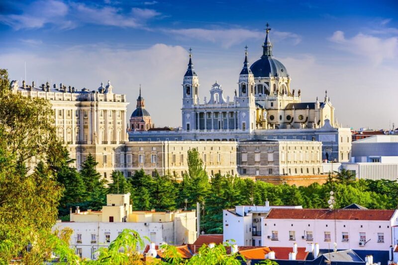 Madrid: Old Town Highlights Private Walking Tour - Highlights and Itinerary
