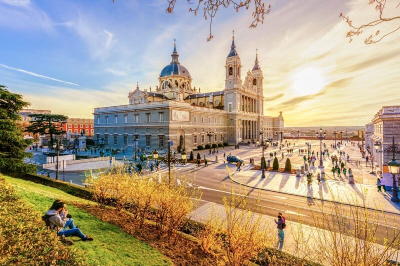 Madrid: Old Town Highlights Private Walking Tour - Guided Experience