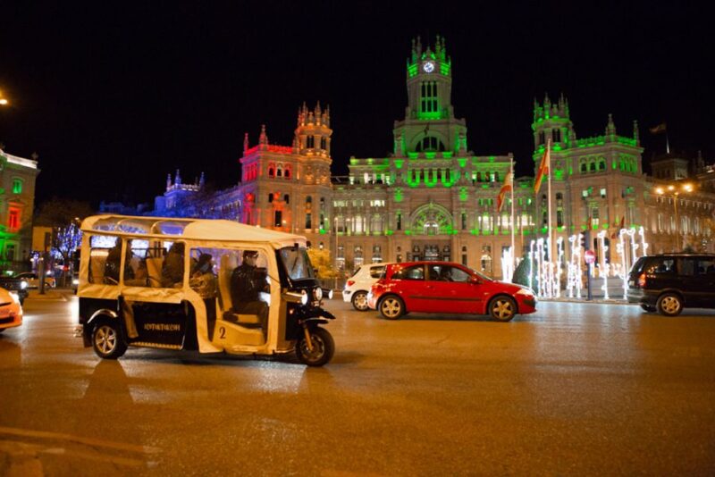 Madrid: Private Christmas Lights Tour by Eco Tuk-Tuk - Overview of the Private Christmas Lights Tour