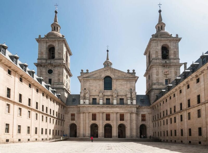 Madrid: Private Day Trip to Avila & Segovia - Navigating the Historic Center of Segovia