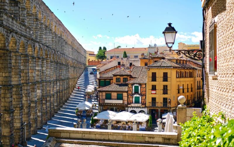 Madrid: Private Day Trip to Toledo & Segovia - Marveling at the Roman Aqueduct in Segovia