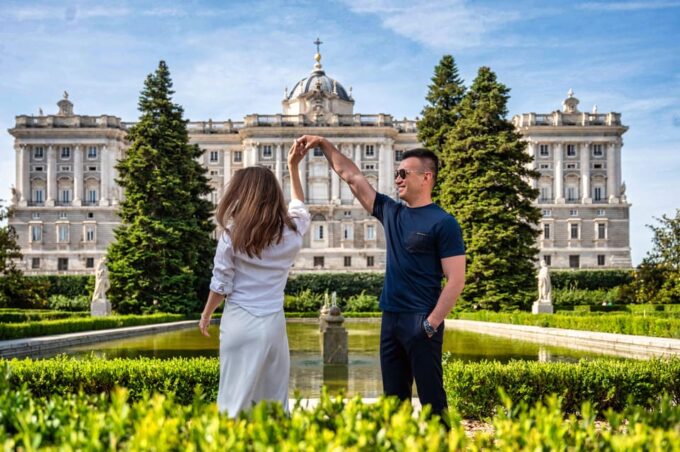 Madrid: Private Photoshoot With a Professional Photographer - Getting the Most Out of Your Photoshoot