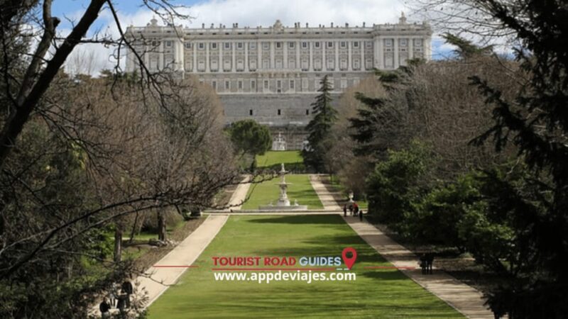 Madrid: Private Walking Tour 4 Hours With Royal Palace - Pricing and Inclusions