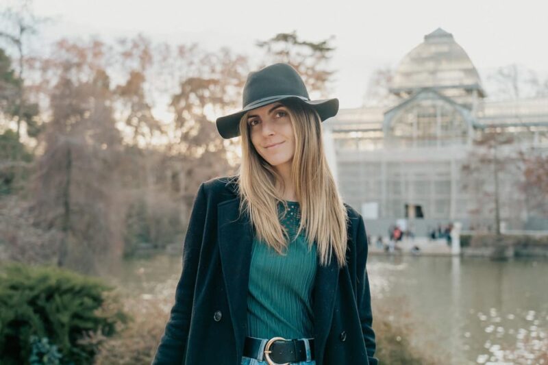 Madrid: Professional Photoshoot at the Retiro Park - Activity Details
