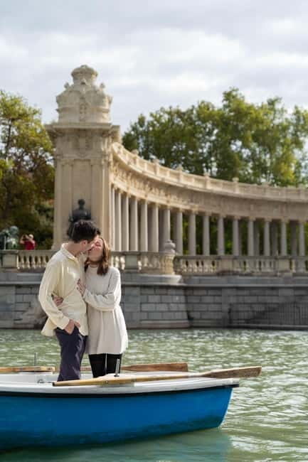 Madrid: Professional photoshoot in the Retiro park - FAQs