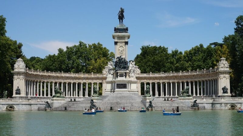 Madrid: Retiro Park Guided Tour and Tapas Tasting - Included and Excluded Items