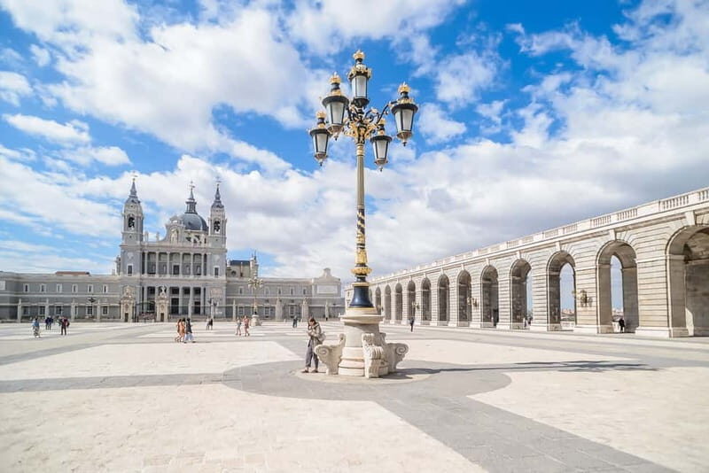 Madrid: Royal Palace Expert Guided Tour with Skip-the-Line - Authenticity and Overall Value