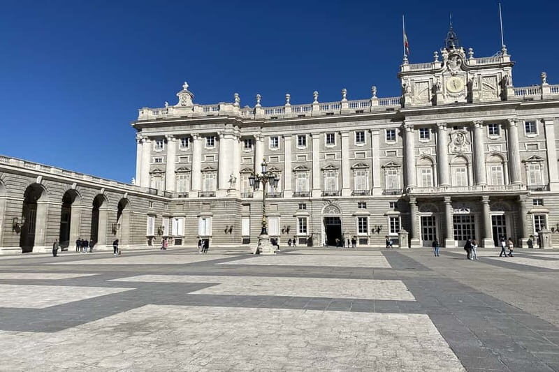 Madrid: Royal Palace Guided Tour Small Group or Private - Who Should Consider This Tour?
