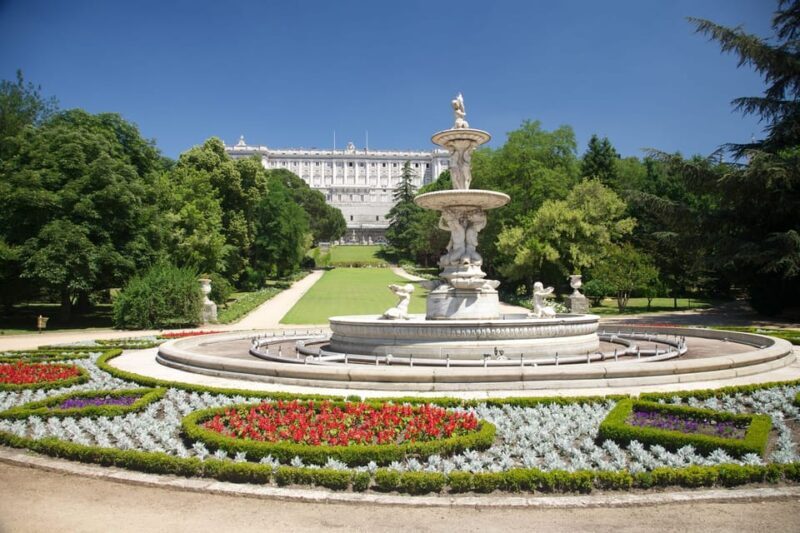 Madrid: Royal Palace Guided Tour with Skip-the-Line Entry - An Introduction to the Royal Palace Tour