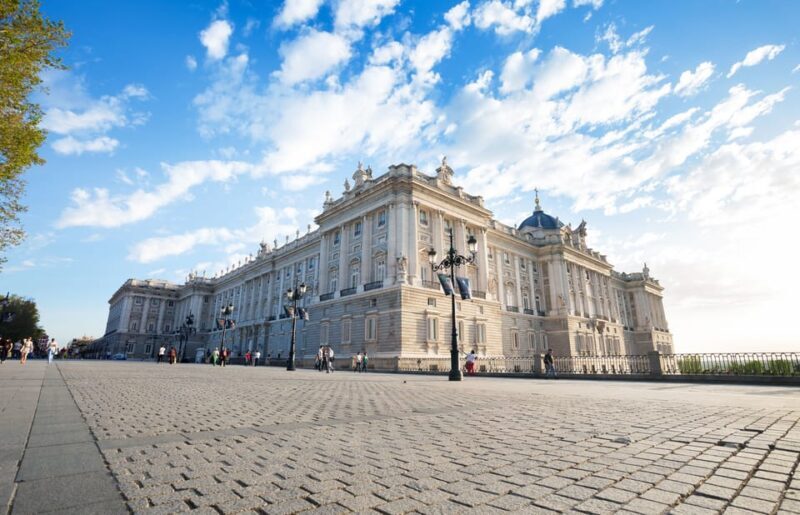 Madrid: Royal Palace Guided Tour with Skip-the-Line Entry - Detailed Breakdown of the Itinerary