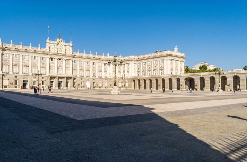 Madrid: Royal Palace Guided Walking Tour With Access - Exploring the Royal Palace