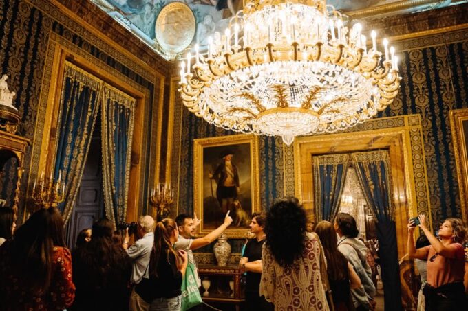 Madrid: Royal Palace, Prado Museum & Historic Center Tour - Historic Center Discoveries