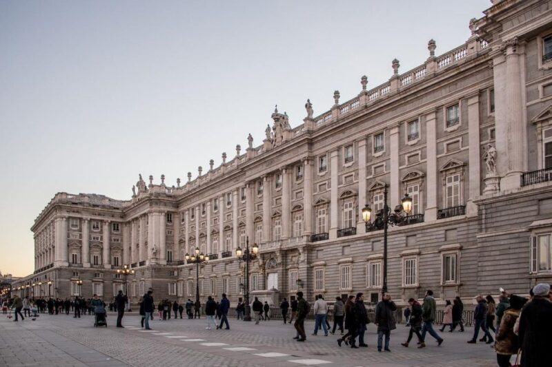 Madrid: Royal Palace Skip-the-line Guided Tour - Experience Highlights