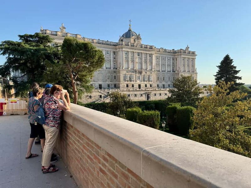 Madrid: Royal Palace Small Group Guided Tour & Wine Tasting - Authenticity and Accessibility