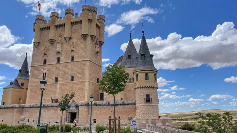 Madrid: Segovia & Ávila Full Day with Alcázar & Wall Tickets - FAQ