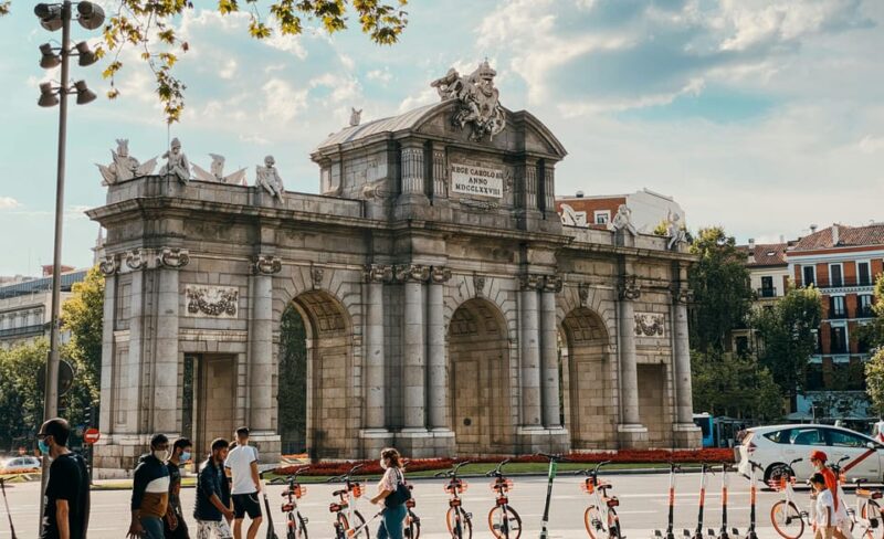 Madrid: Self-Guided Tour in 5 Languages - Tour Features and Accessibility