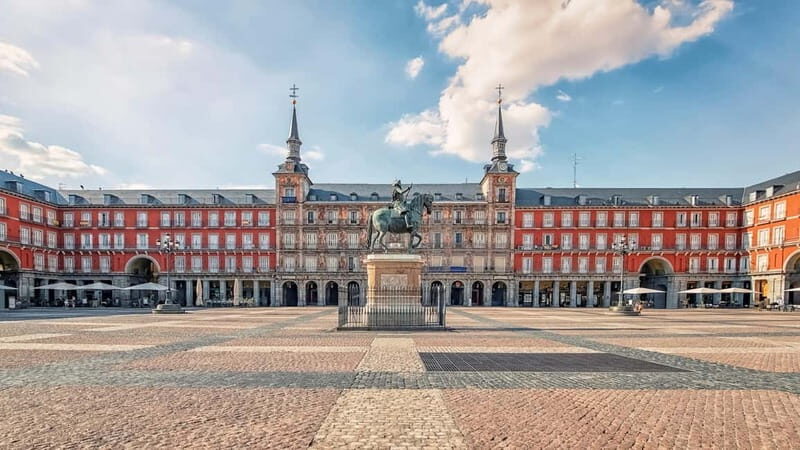 Madrid: Small-group historical walking tour - An overview of what to expect
