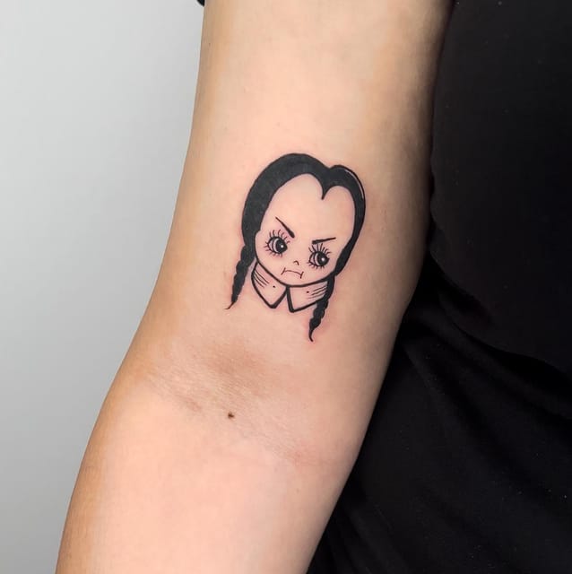 MADRID: SMALL TATTOO IN A PROFESSIONAL STUDIO - Professional Experience