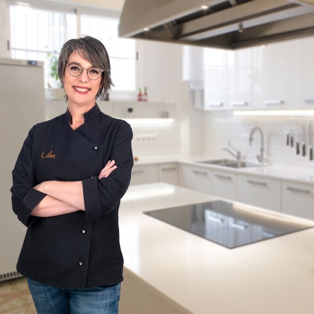 Madrid: Tapas & Paella Cooking Class With Expert Chef - Class Features