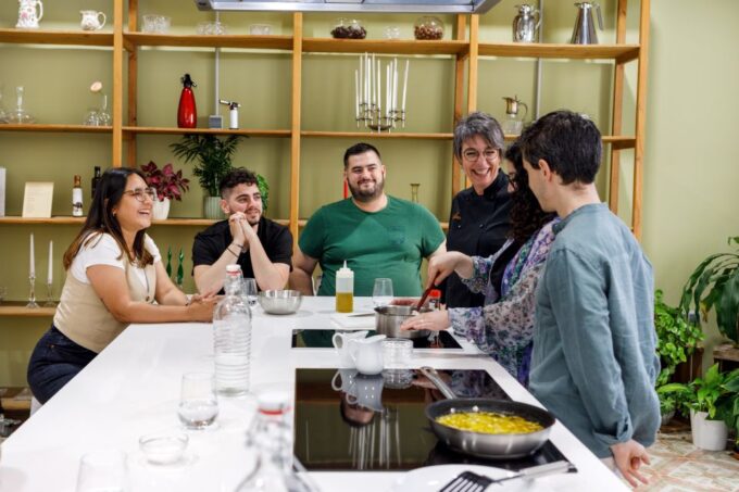 Madrid: Tapas & Paella Cooking Class With Expert Chef - Class Difficulty and Accessibility