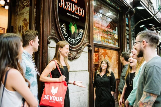 Madrid: Tapas, Taverns & History Tour - Uncovering Madrids Rich History
