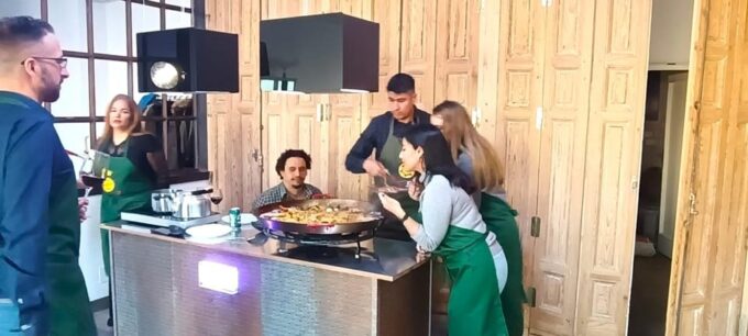 Madrid: the Original Paella and Sangria Workshop With Tapas - Group Dynamics