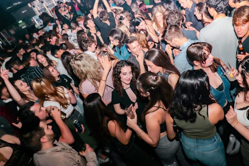 Madrid: Top Pub-Crawl With Drinks and Nightclub Entry - Itinerary and Highlights