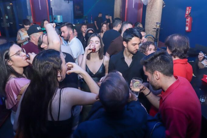 Madrid: Top Pub-Crawl With Drinks and Nightclub Entry - Making the Most of Your Experience