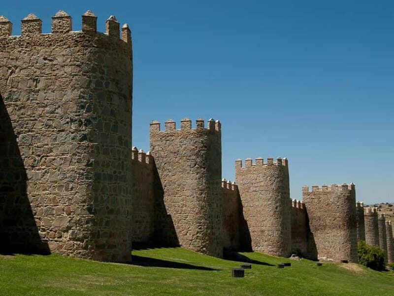 Madrid: Tour in Avila & Salamanca - Key Points