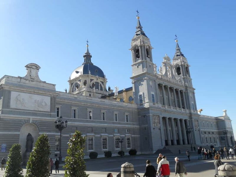 Madrid: Tour of the Historic City Center - Key Points