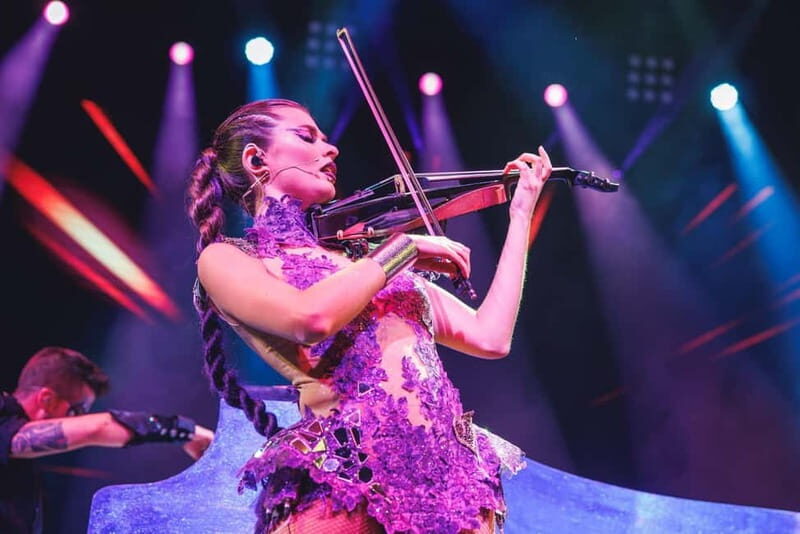 Madrid: WAH Show - Music, Dining & Party Experience - Who Will Love This?