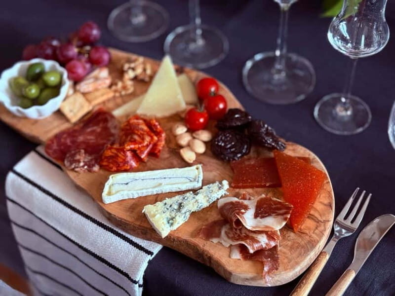 Madrid: Wines & Wonders - A Tasting in a Private Gallery - Key Points
