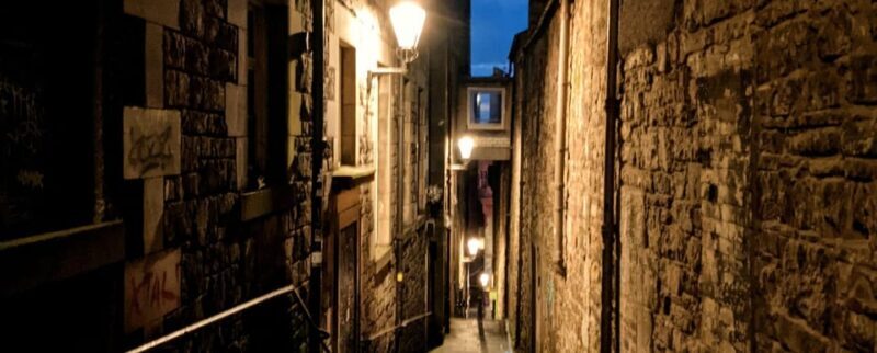 Magic and Legends in Edinburgh: walking tour in French - Experience and Authenticity